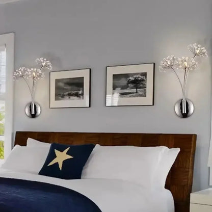 Lustrae | Modern vägglampa med kristallformad maskrosdesign