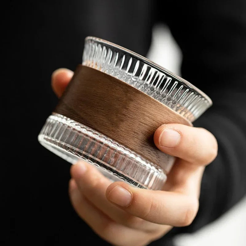 Carvallo – Handgjord Tumbler Glas med Trädetalj för Stilig Njutning