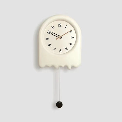 CremePendulum - Koreansk Stil Väggklocka med Modernt Design