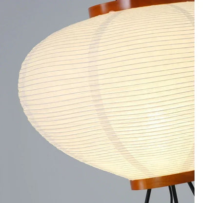 Sōra 9A | Handgjord golvlampa med trästruktur