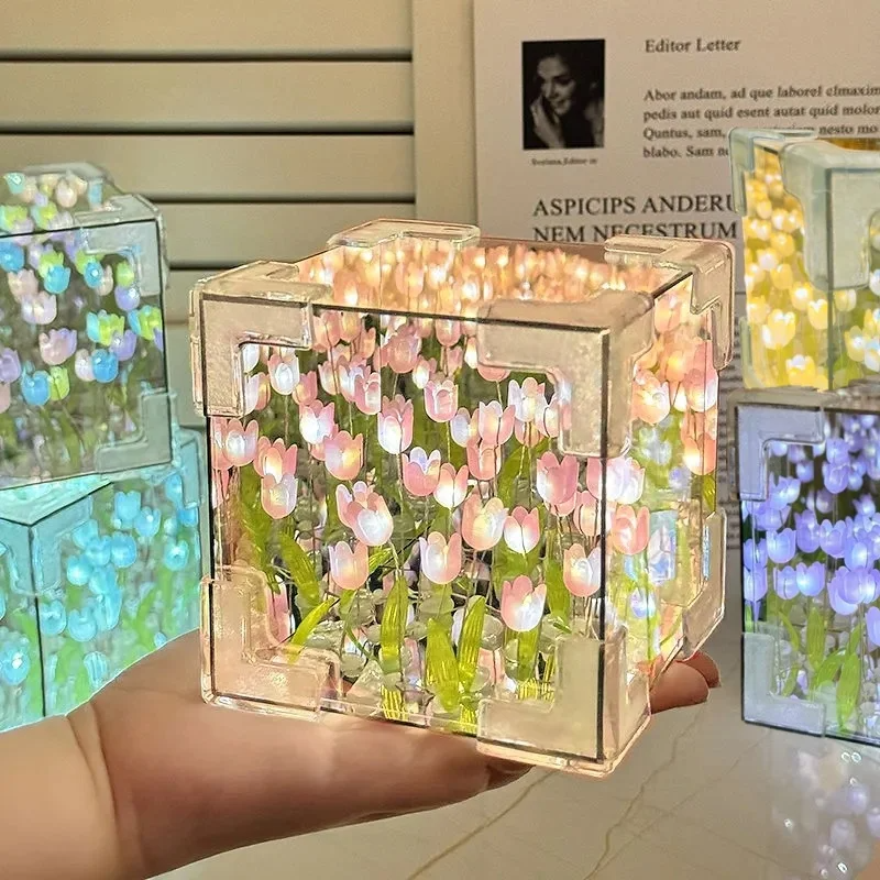 MirrorBloom - DIY Spegelkub Lamp med Tulpan Design