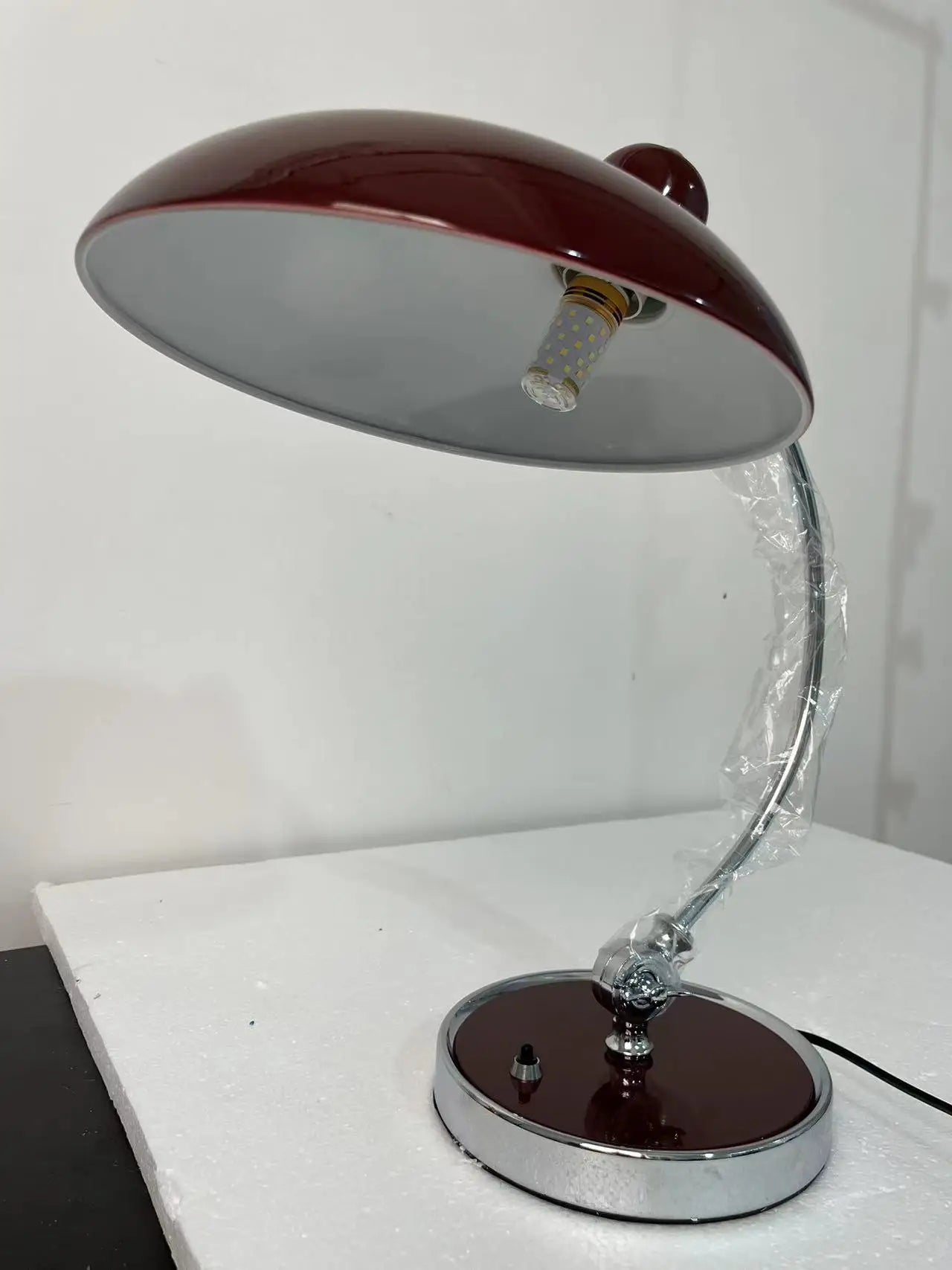 Retro Elegance Bordslampa - Skapa en Mysig Atmosfär