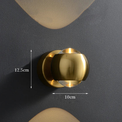 HaloBrass – Tunn väggmonterad LED-lampa i mässing