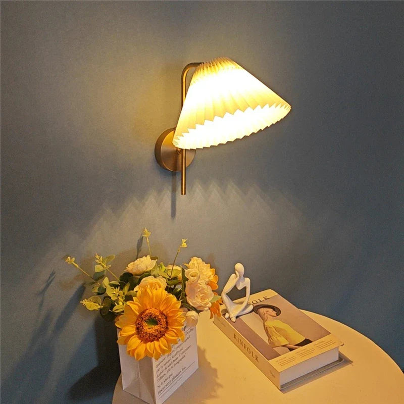 NordicLuxe - Guld Vägglampor Modern Sovrum Lampa för Läsning