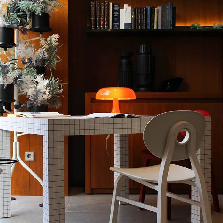 Carvallo – Retro Bordslampa med Italiensk Design och Varm LED-belysning