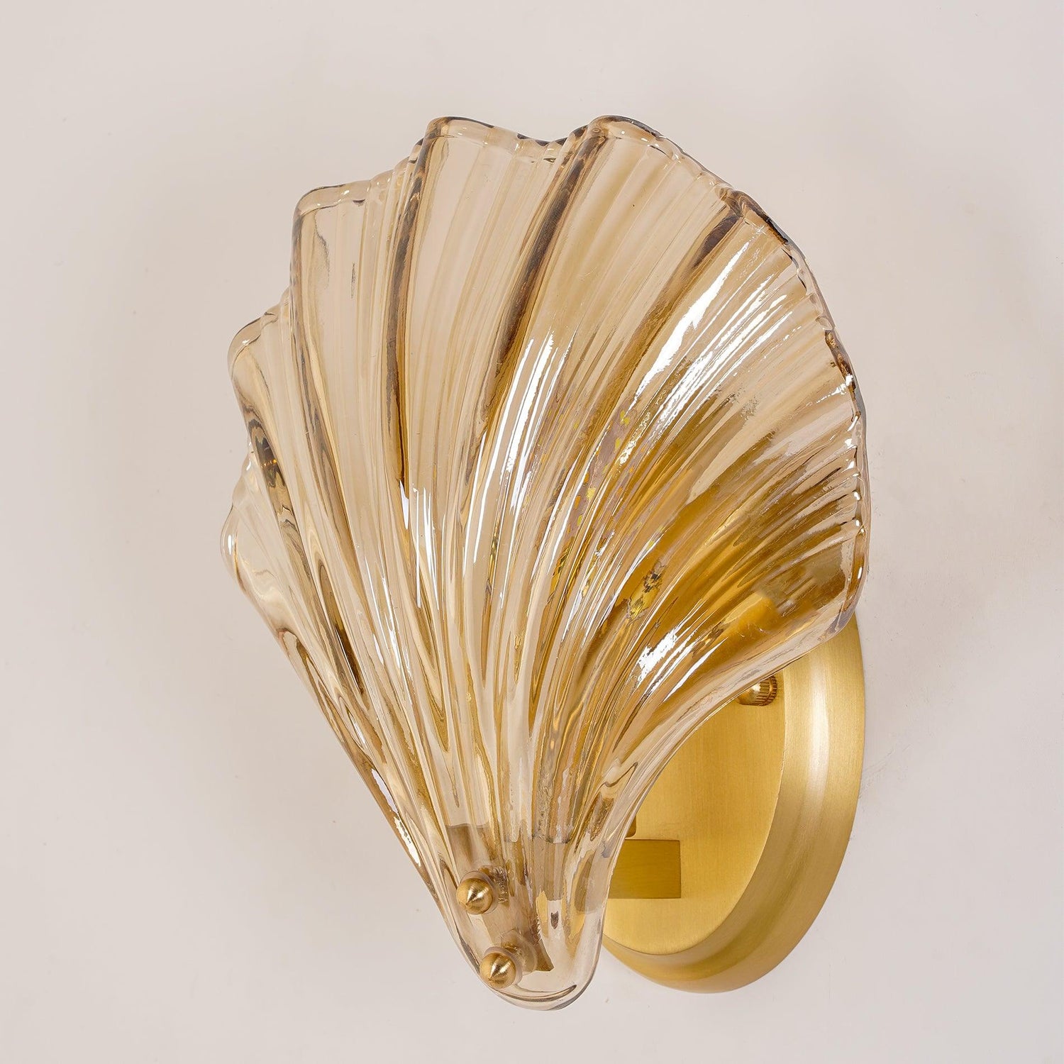 Elegant Shell Vägglampa – Kustinspirerad Sconce för Strandiga Vibes