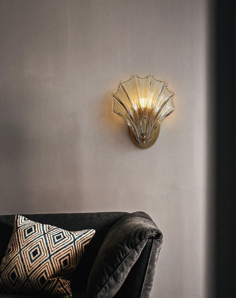 Elegant Shell Vägglampa – Kustinspirerad Sconce för Strandiga Vibes