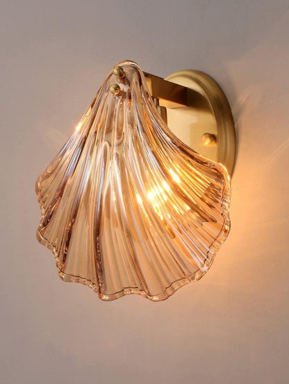 Elegant Shell Vägglampa – Kustinspirerad Sconce för Strandiga Vibes