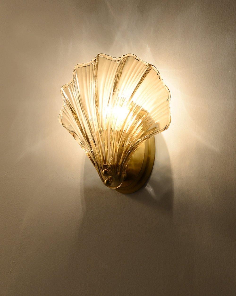 Elegant Shell Vägglampa – Kustinspirerad Sconce för Strandiga Vibes