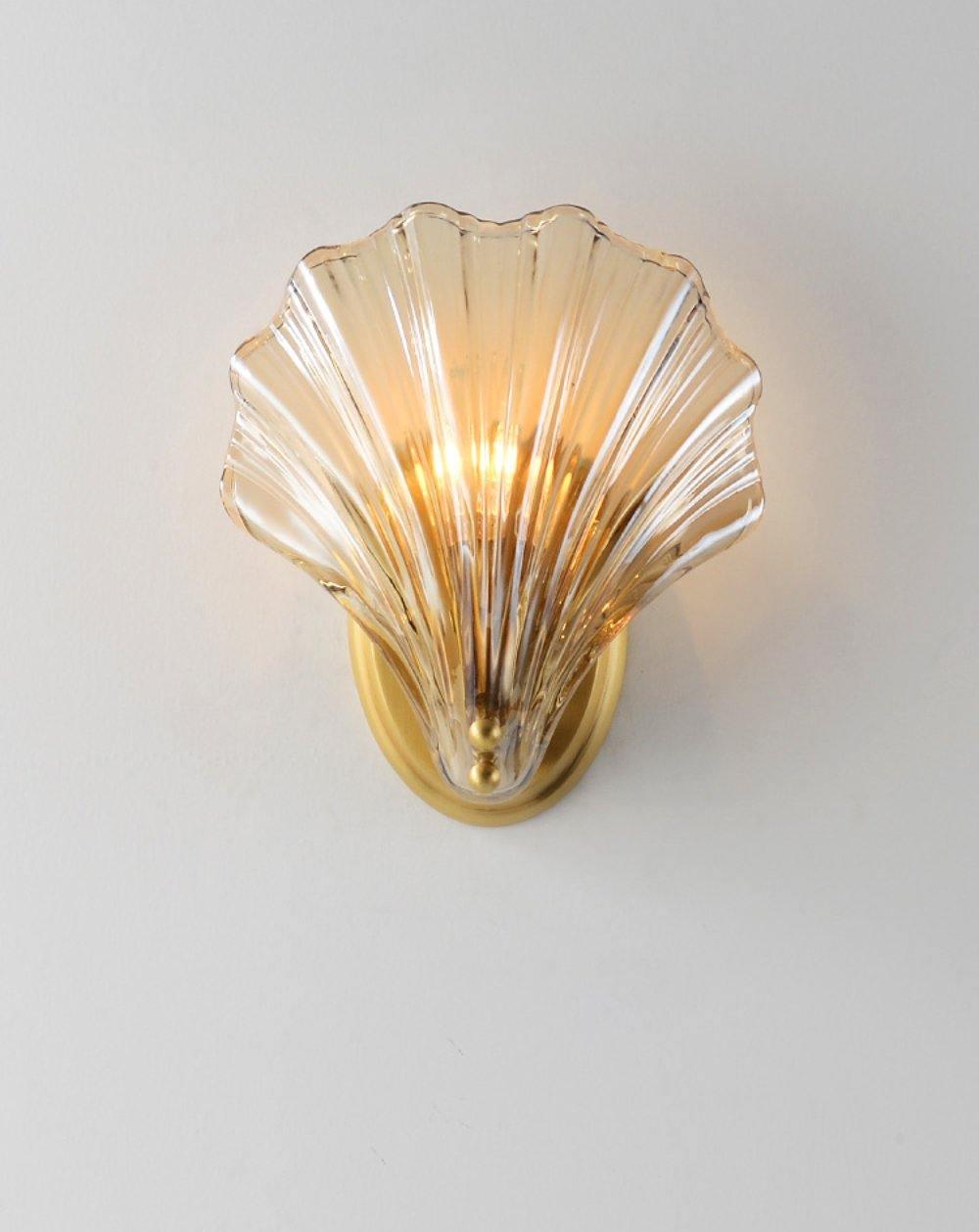 Elegant Shell Vägglampa – Kustinspirerad Sconce för Strandiga Vibes