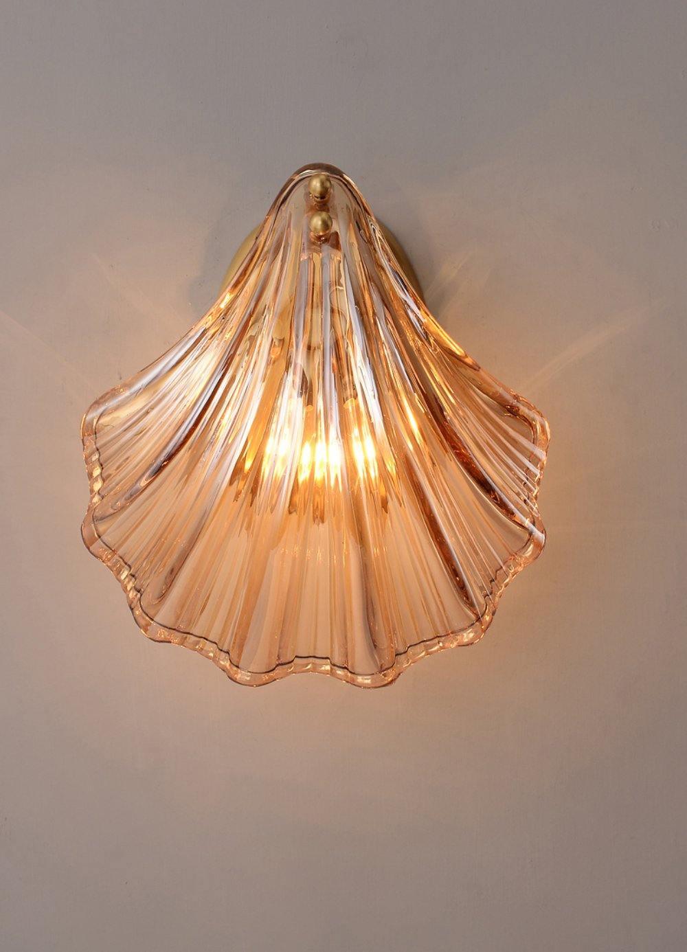 Elegant Shell Vägglampa – Kustinspirerad Sconce för Strandiga Vibes