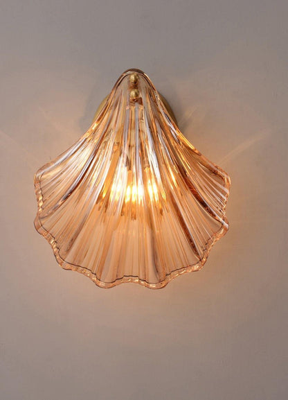 Elegant Shell Vägglampa – Kustinspirerad Sconce för Strandiga Vibes