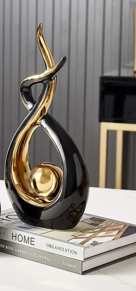 Abstrakt Keramisk Skulptur | Modern Inredning med Guld Accenter | Hylla eller Skrivbordsornament