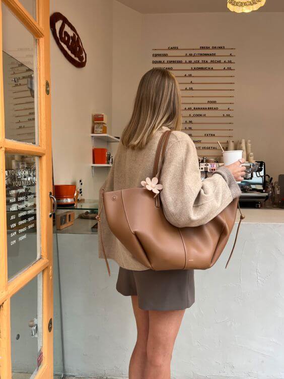 Läder Tote Bag i klassisk minimalistisk stil