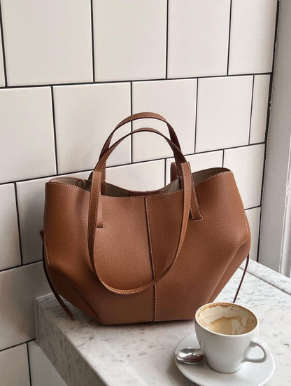 Läder Tote Bag i klassisk minimalistisk stil