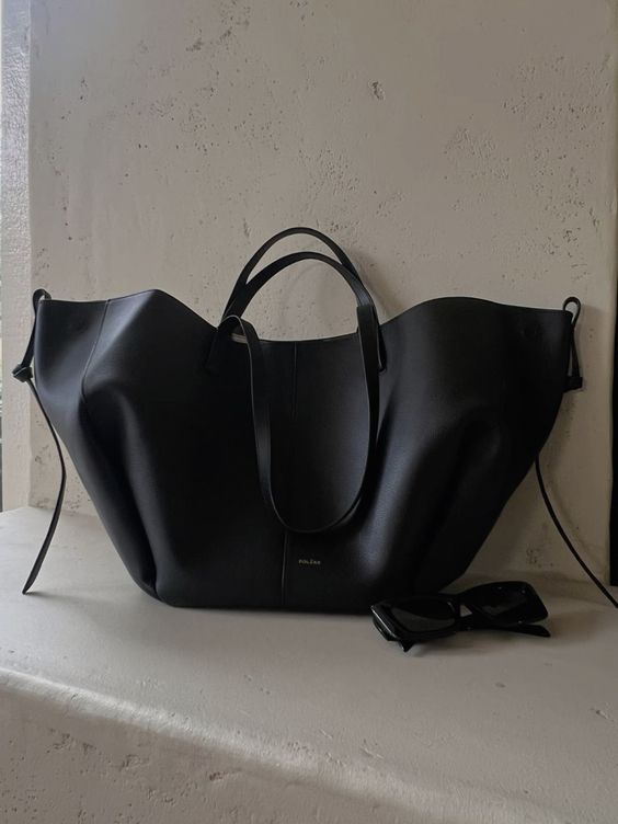 Läder Tote Bag i klassisk minimalistisk stil