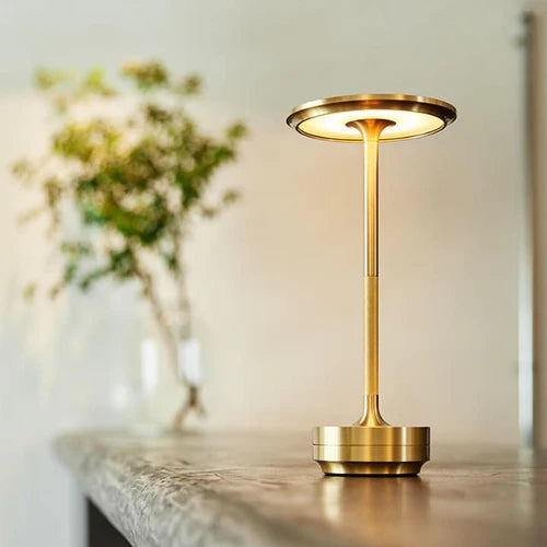 Sophie Trådlös Bordslampa – Elegant och Återuppladdningsbar Belysningslösning