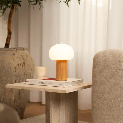 Lumari Senso | Dimbar bordslampa i trä och glas med batteri