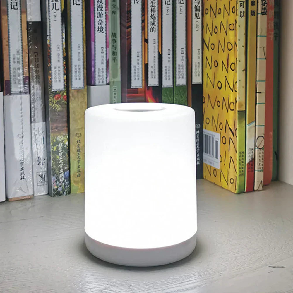 Dimbar LED-bordslampa med USB-anslutning för flexibel belysning