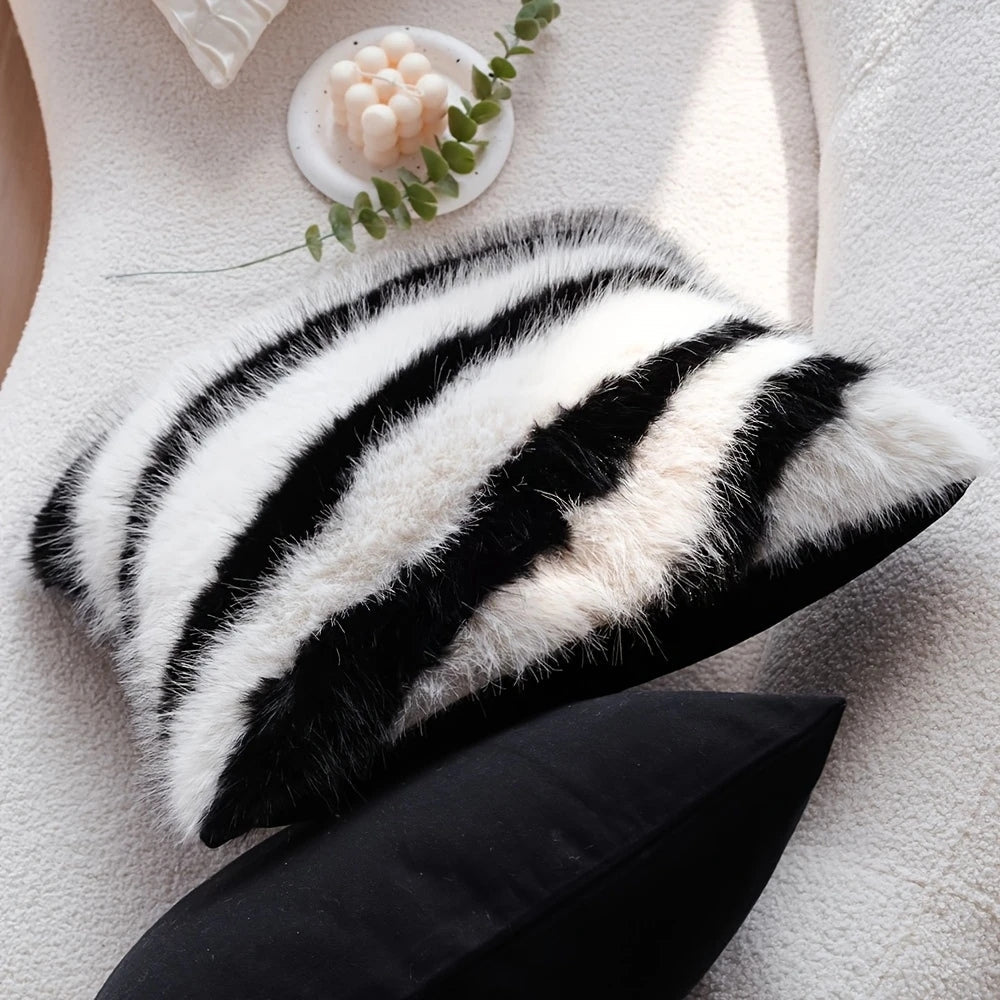 Strié Luxe Faux Fur Kuddöverdrag
