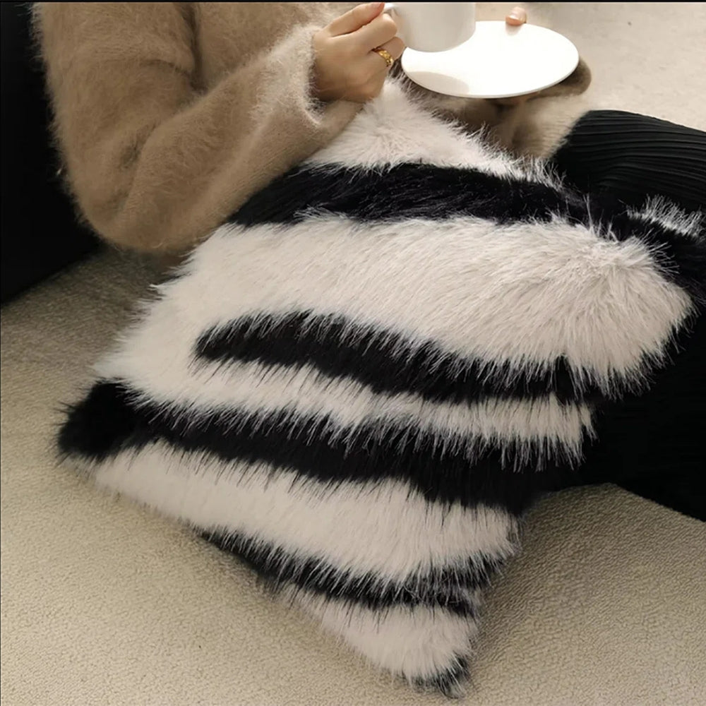 Strié Luxe Faux Fur Kuddöverdrag