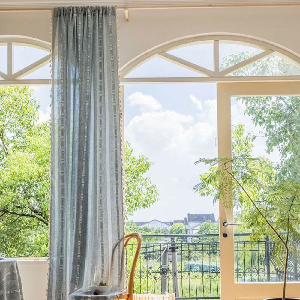 Solbelysta Ränder Transparenta Fransade Gardin