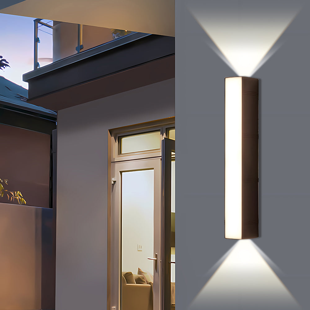 LED Utomhusvägglampa | 6.1–23.6 x 2.7 in | Snygg lång tubdesign | IP54 Klassad vattentät armatur | Brick by Brick