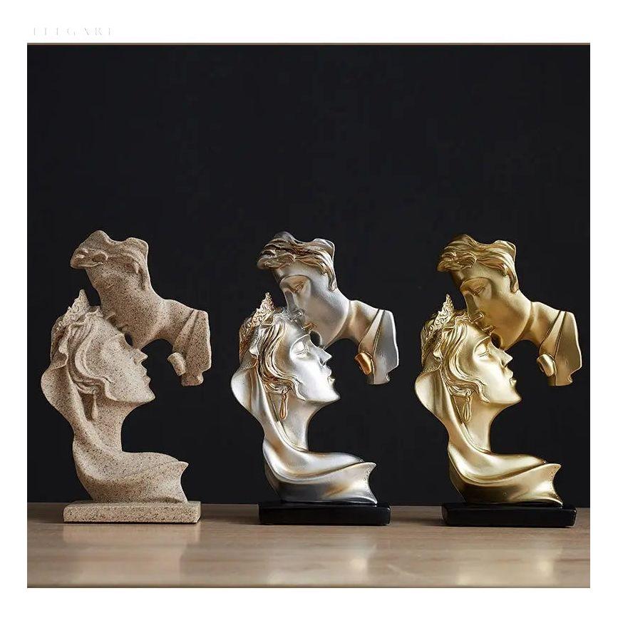 Sweet Kiss - Pannkyssande älskande staty