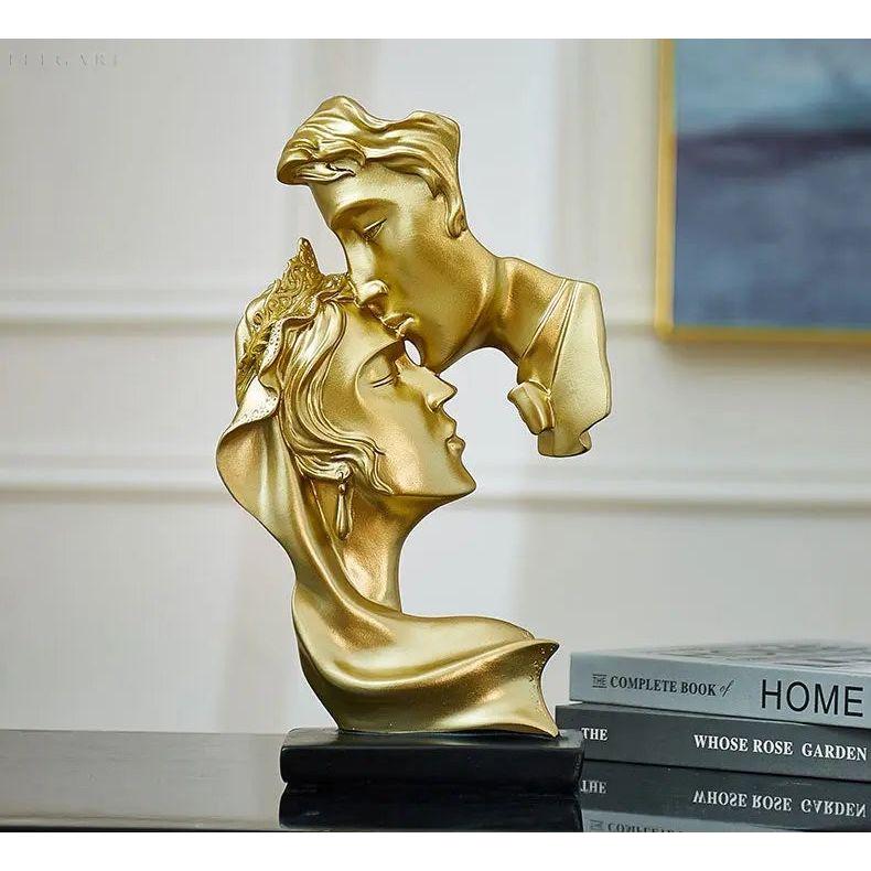 Sweet Kiss - Pannkyssande älskande staty