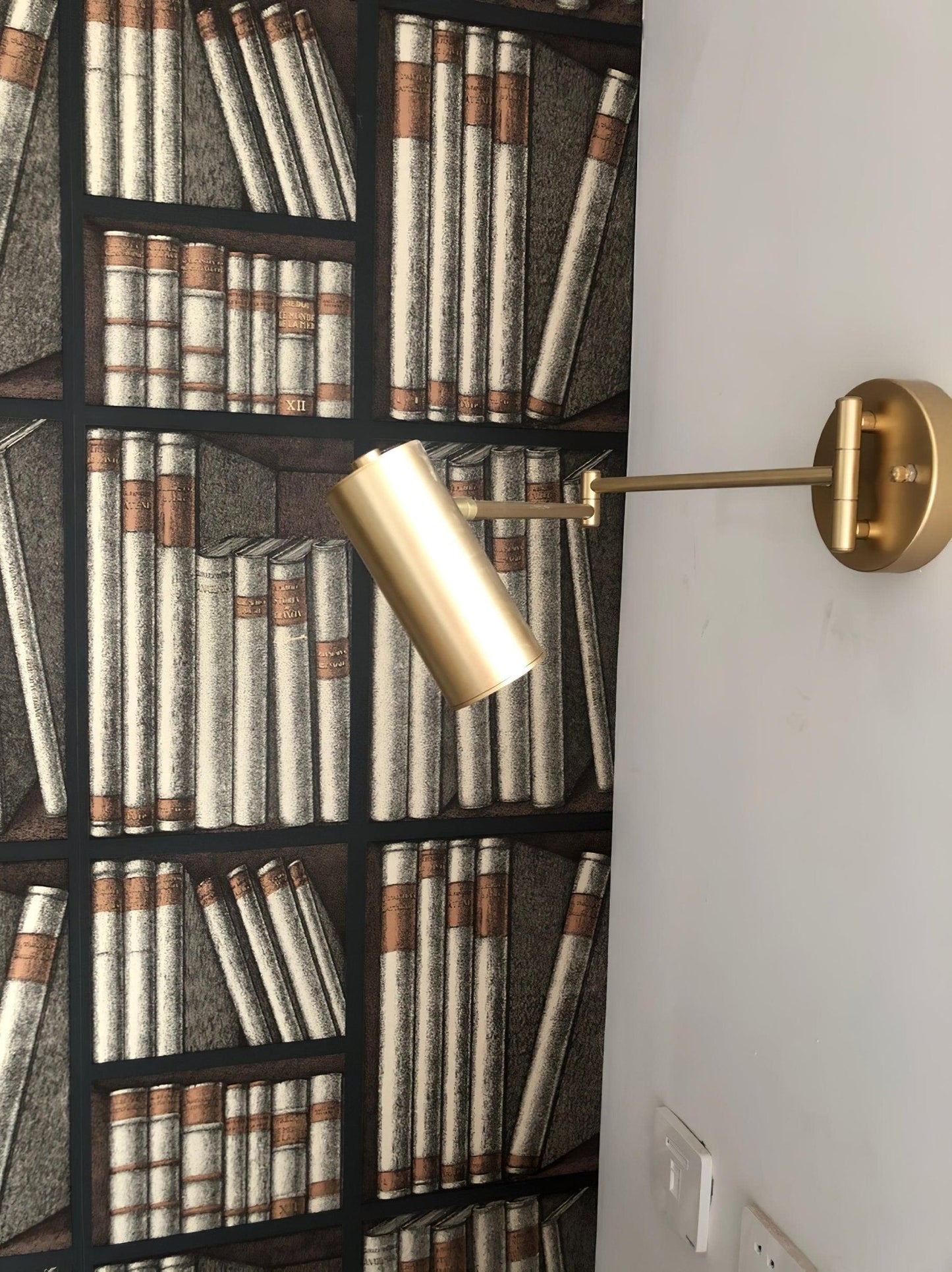 Retro Swing Arm Wall Lamp – Stilig Accentbelysning för Lästhörnor