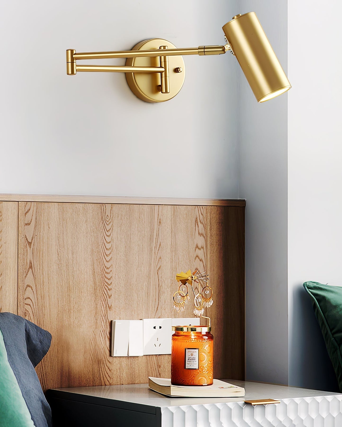 Retro Swing Arm Wall Lamp – Stilig Accentbelysning för Lästhörnor