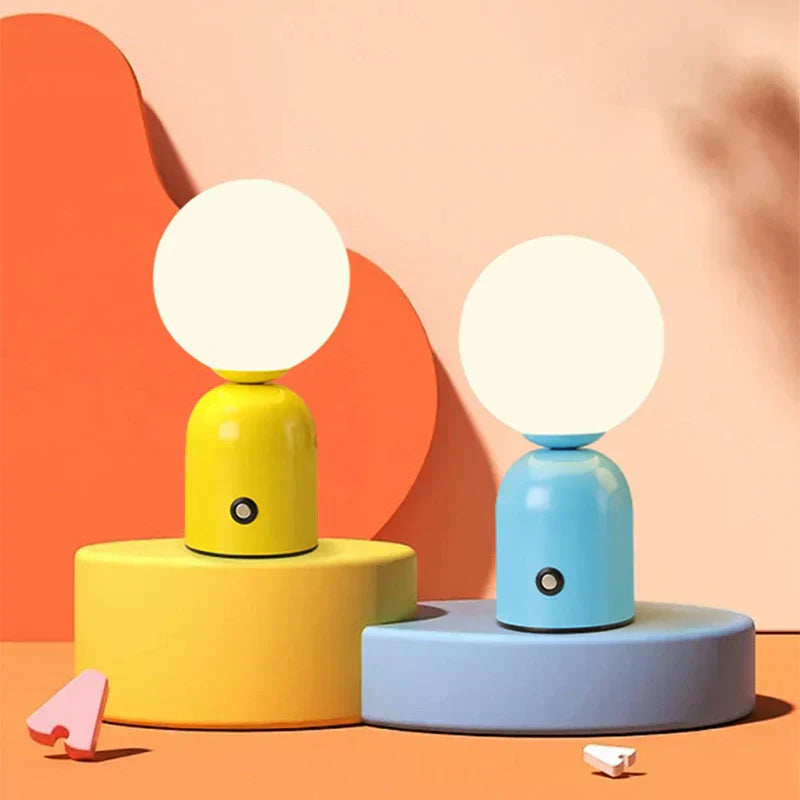 GlowLuxe - Uppladdningsbar LED Bordslampa, Trådlös och Dimbar