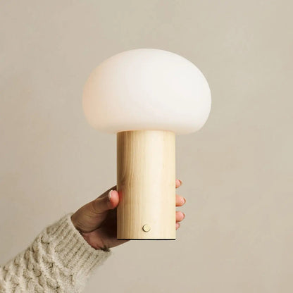 Lumari Senso | Dimbar bordslampa i trä och glas med batteri