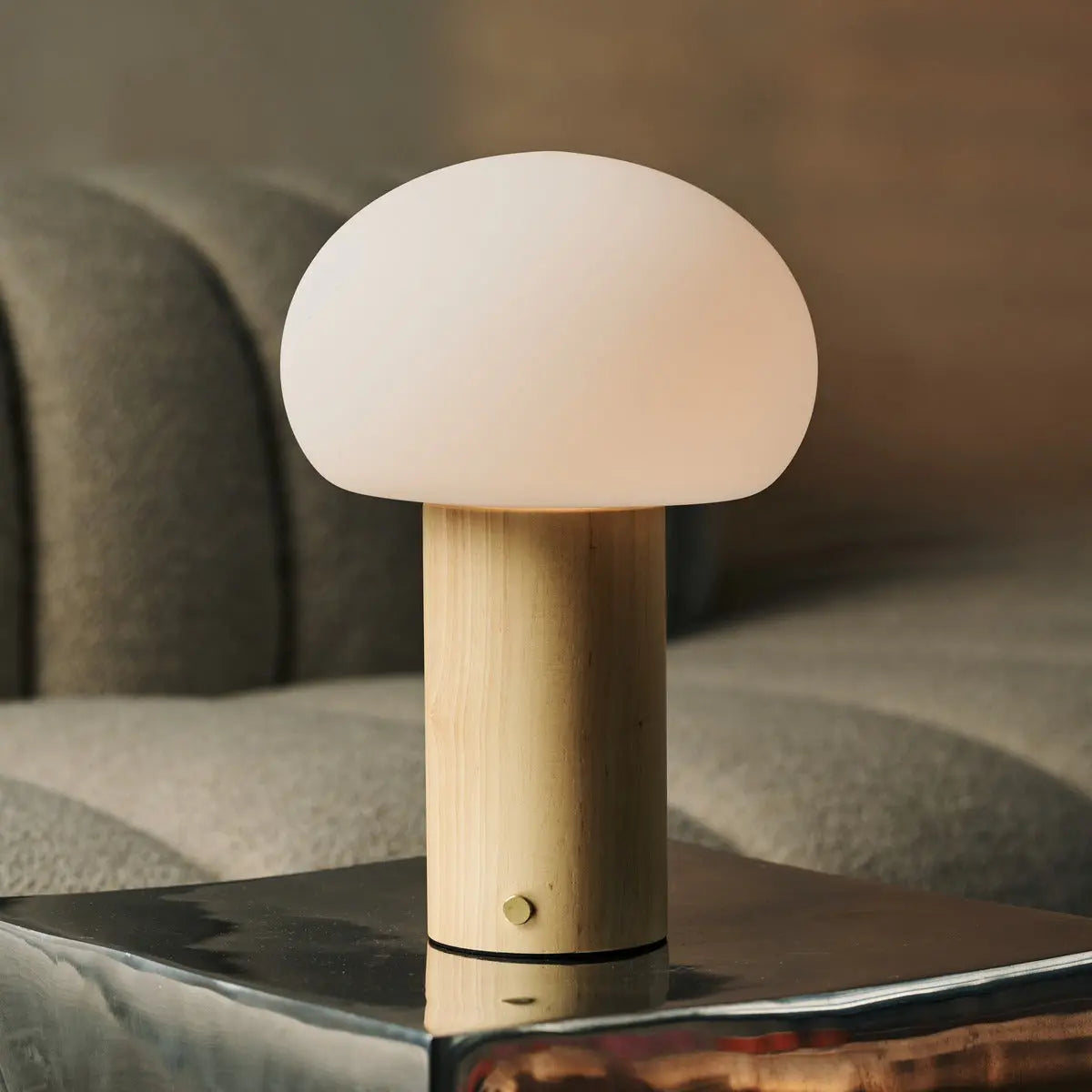 Lumari Senso | Dimbar bordslampa i trä och glas med batteri