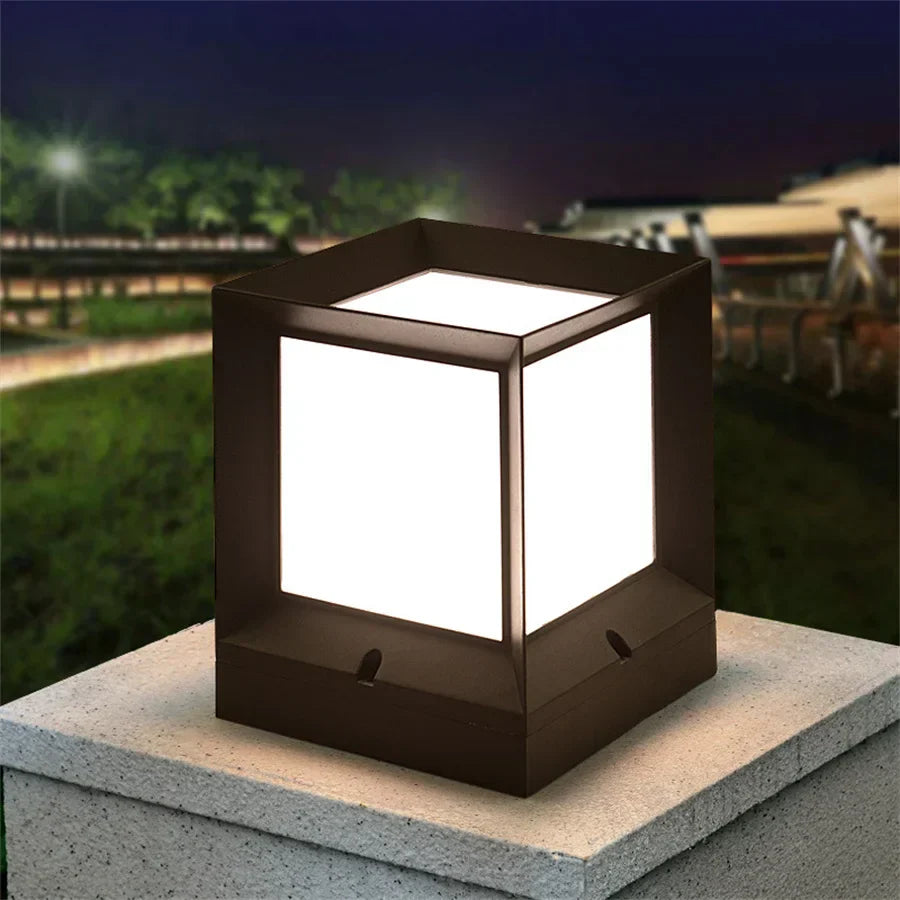 LumiPillar - Utomhus Stående Lampa för Portar och Infarter