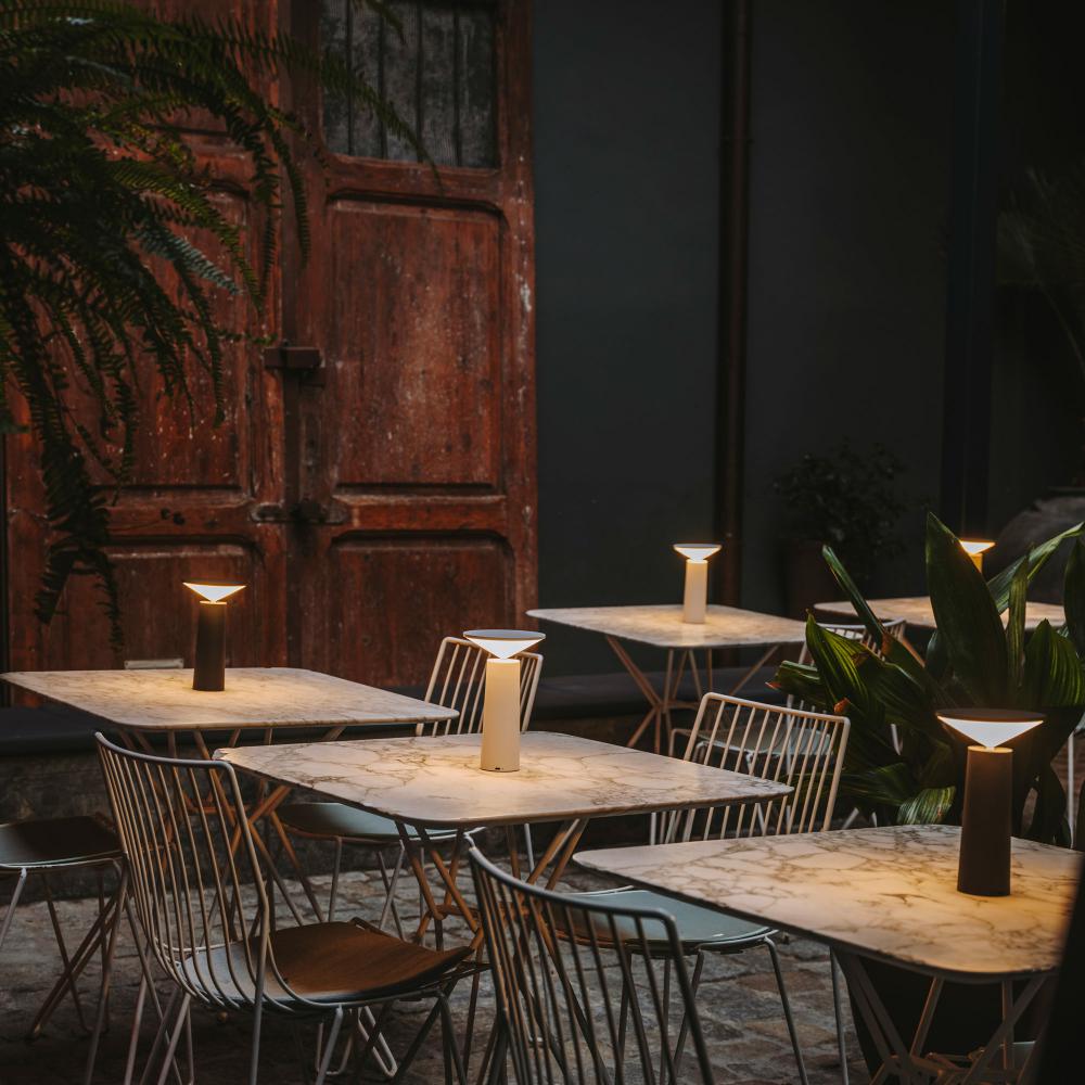 GlowPort – Mångsidig LED-lampa med flexibel design