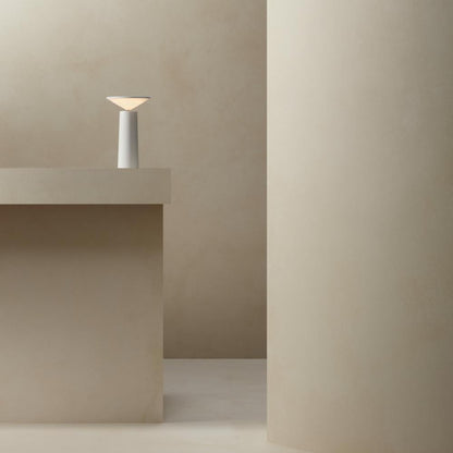 GlowPort – Mångsidig LED-lampa med flexibel design