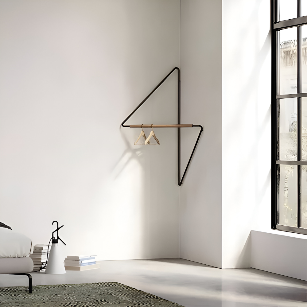 Triad – Geometrisk klädhängare i metall | Mångsidig multipurpose klädhängare