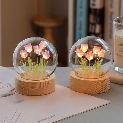 GlowTulip - LED Bordslampa – Elegant Dekorativ Belysning för Sovrum &amp; Vardagsrum