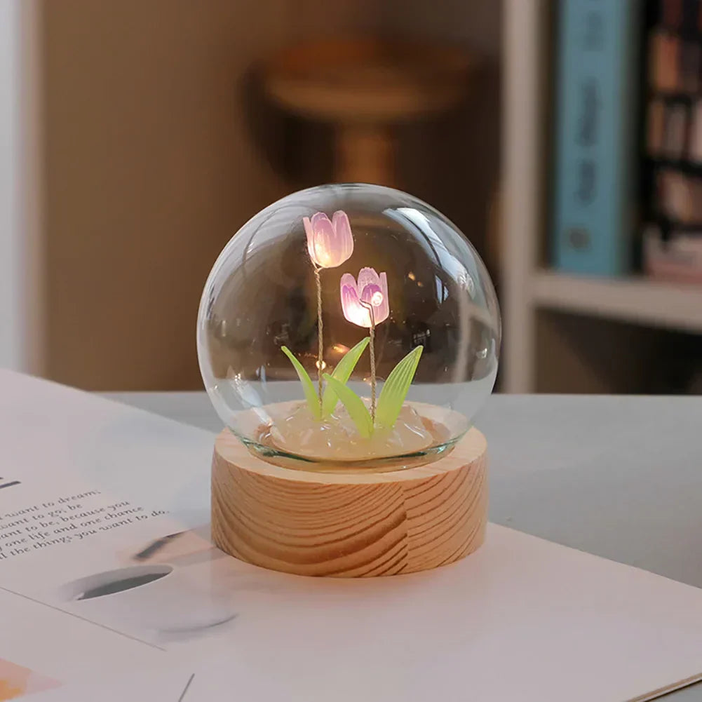 GlowTulip - LED Bordslampa – Elegant Dekorativ Belysning för Sovrum &amp; Vardagsrum