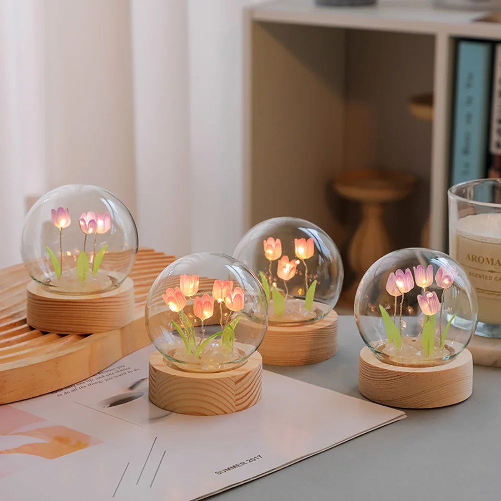 GlowTulip - LED Bordslampa – Elegant Dekorativ Belysning för Sovrum &amp; Vardagsrum