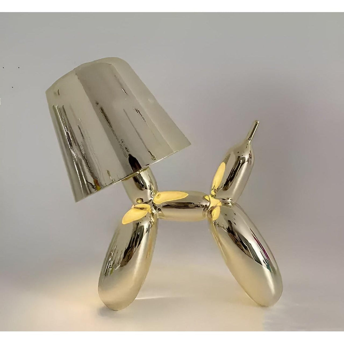 Pawsitive Glow: Kreativ elektropläterad hundlampa för det trendiga hemmet eller kontoret