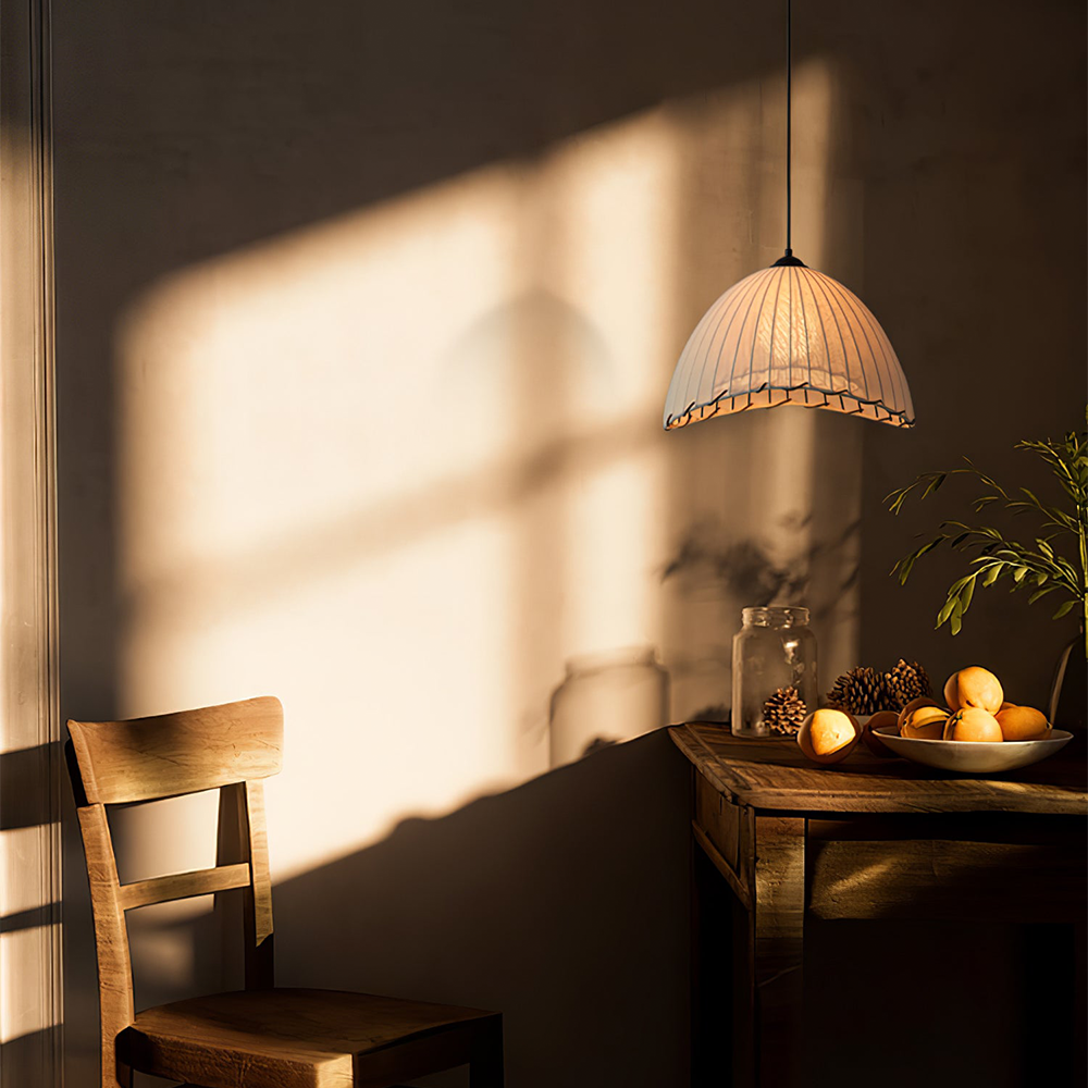 Wabi Sabi Maris Pendellampa