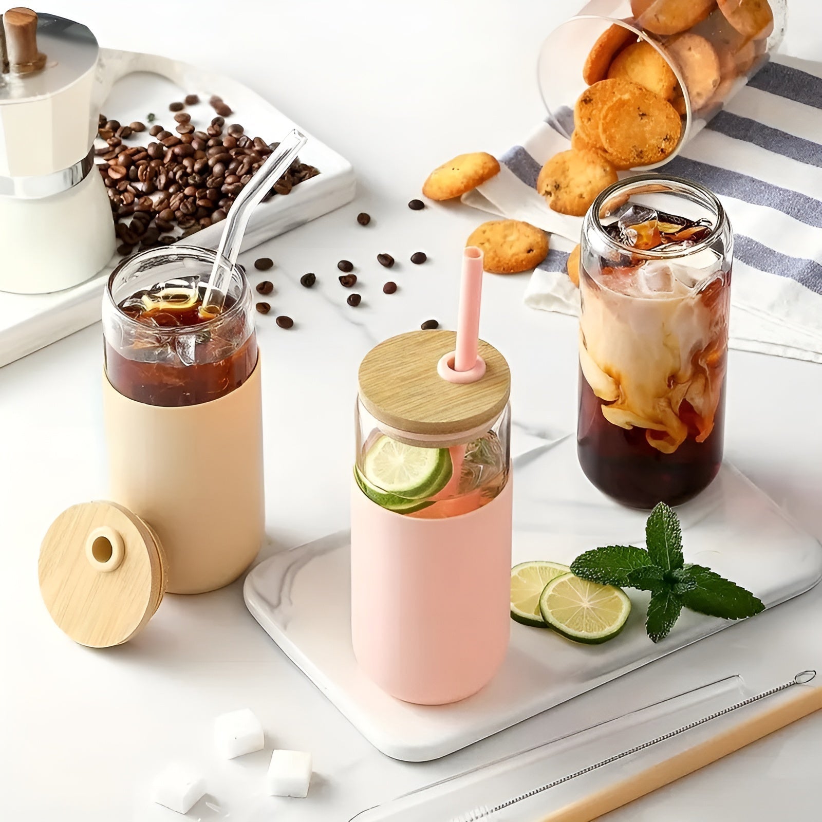 Dricksglas med sugrör – 2-delars set med trälock &amp; silikonhållare | Perfekt för kaffe, juice &amp; smoothies