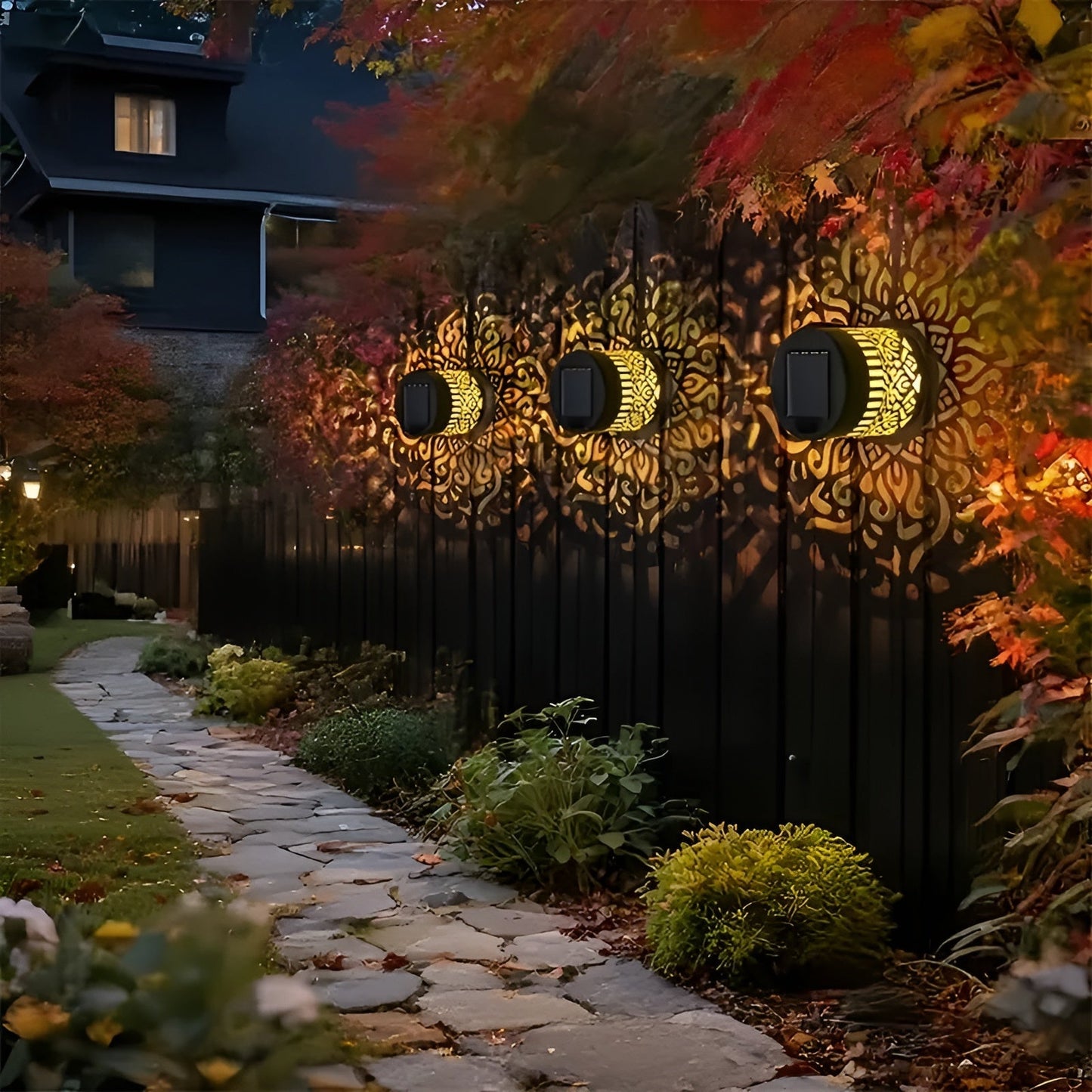 Carvallo Solar Vägglampa | Varmvit LED-ljussättning | IP65 Väderbeständig | Modernt Cut-Out-Design