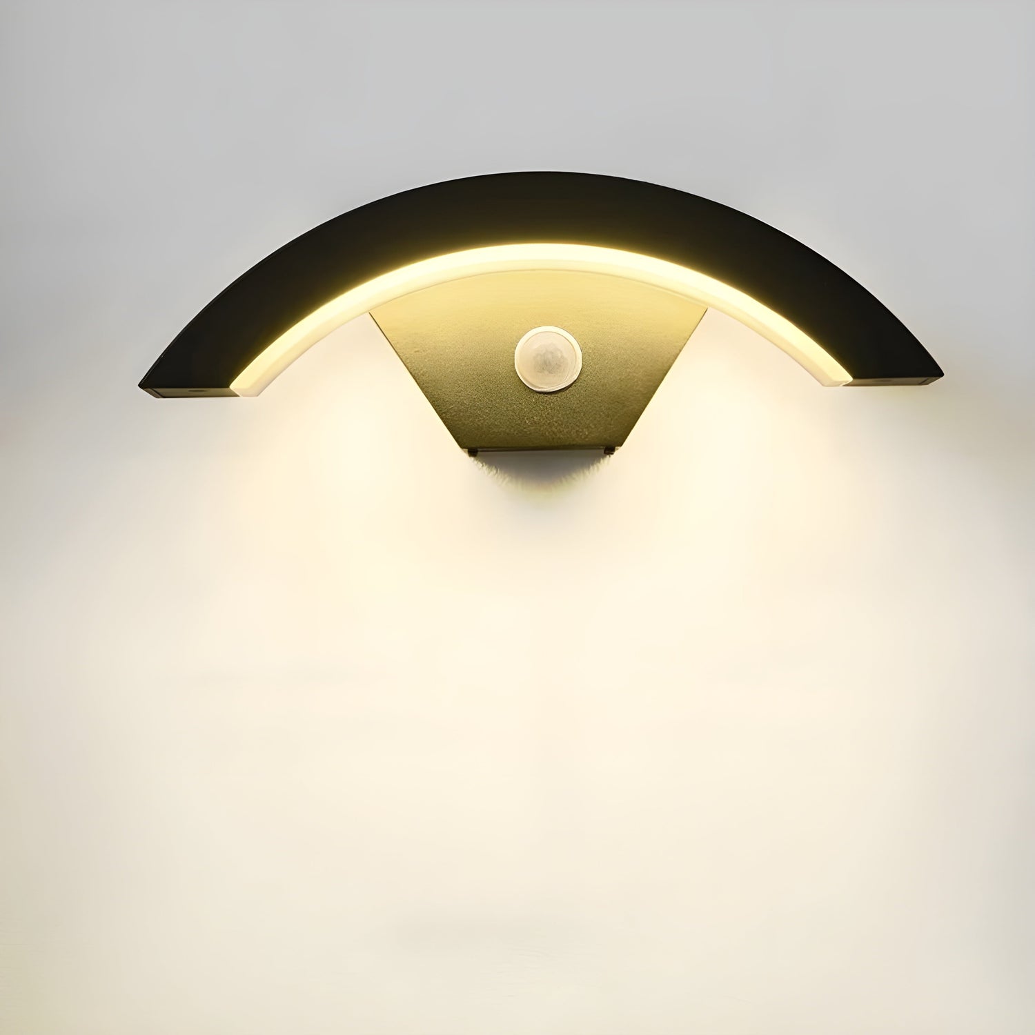 SafeGlow Light - Vattentålig LED-vägglampa med människodetektering