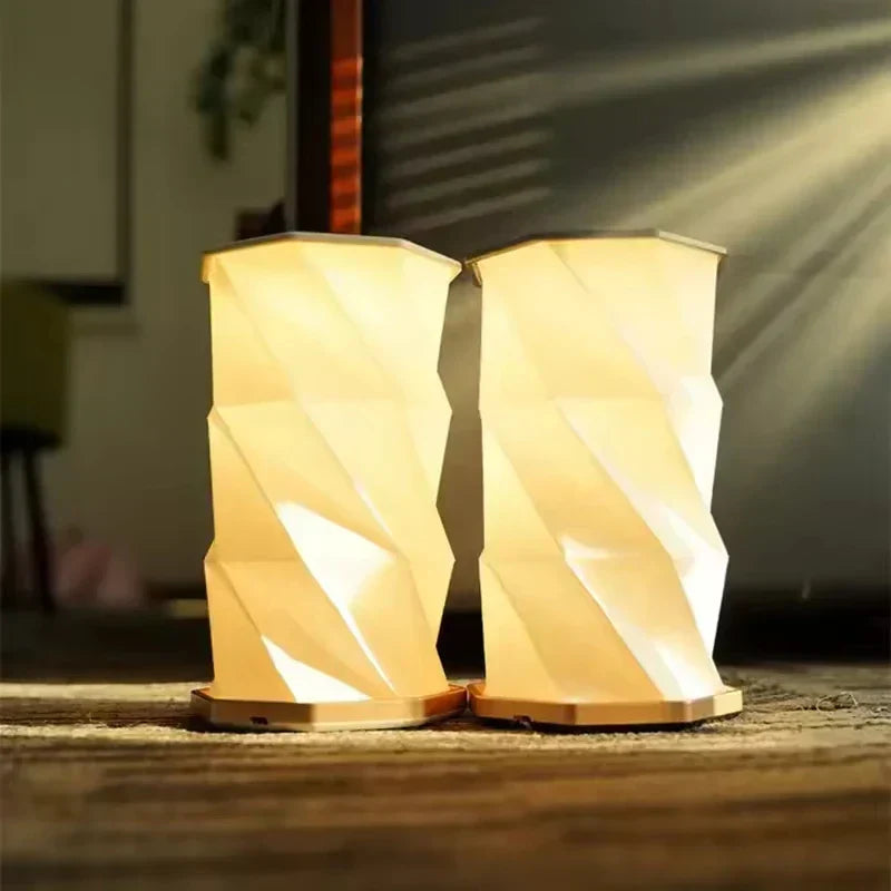 CrystalGlow - Uppladdningsbar Kristall Bordslampa, Trådlös LED Belysning med Dimfunktion