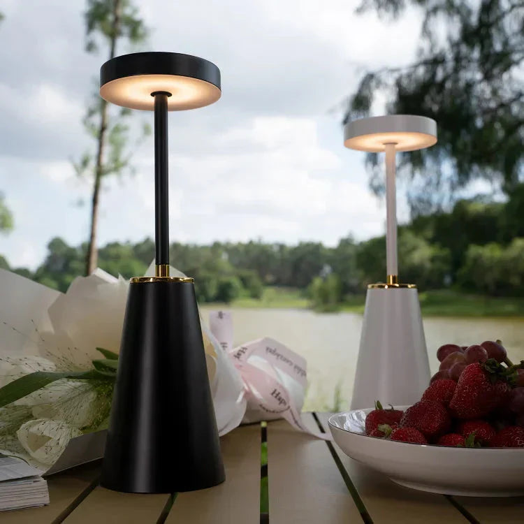 LumiFlex Trådlös Bordslampa – Trådlös LED-lampa med 3-färgs dimning, Touch-teknologi, 4000mAh batteri, Vattentålig