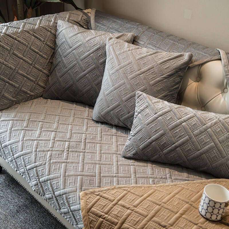 Vintage Mörk Kviltad Sammet Represistent Sofföverdrag