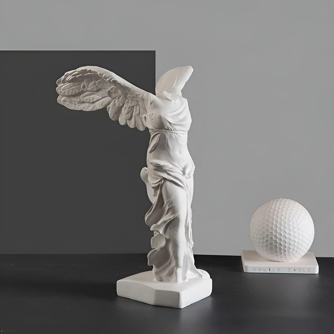 Angel Wing - Elegant Grekisk Segergudinna Karaktärsstaty